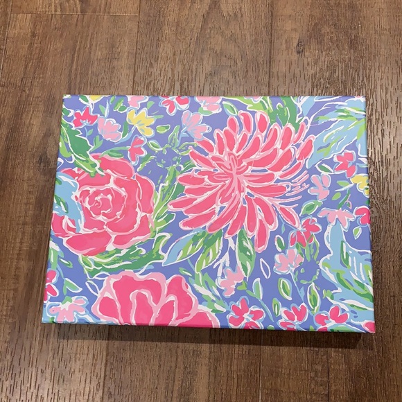 Lilly Pulitzer Gift With Purchase Puzzle - Picture 4 of 4